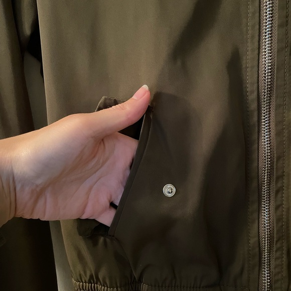 Bershka Cropped Bomber Jacket - Size S - Picture 4 of 10